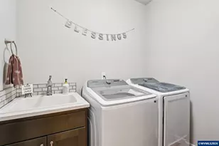 2825 NW Mount Ashland Ln, McMinnville, OR 97128 - Photo 24