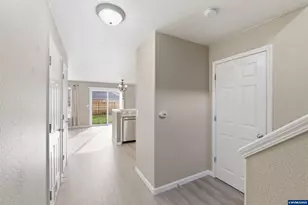 3191 SE Sternwheeler Dr, Corvallis, OR 97333 - Photo 6