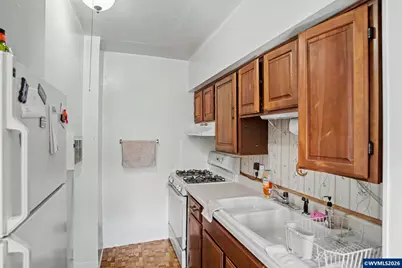 700 S Water St, Silverton, OR 97381 - Photo 20