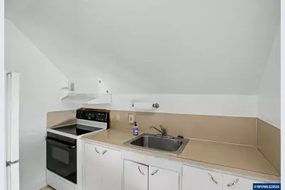 700 S Water St, Silverton, OR 97381 - Photo 34