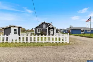 35995 Polly Farm Ln, Lebanon, OR 97355 - Photo 2