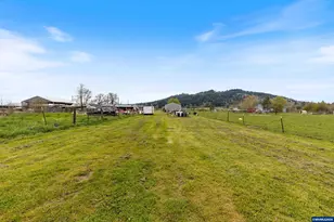 35995 Polly Farm Ln, Lebanon, OR 97355 - Photo 44