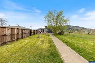 35995 Polly Farm Ln, Lebanon, OR 97355 - Photo 40