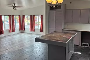 1400 Candlelight Dr, Eugene, OR 97402 - Photo 8