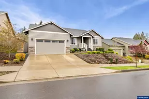 1022 Emmett Lp, Silverton, OR 97381 - Photo 2