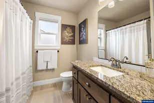 1022 Emmett Lp, Silverton, OR 97381 - Photo 24