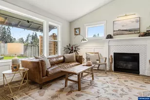 1022 Emmett Lp, Silverton, OR 97381 - Photo 10