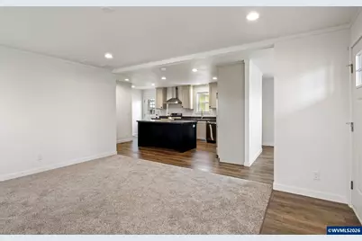 631 E Ellendale Av #206, Dallas, OR 97338 - Photo 4