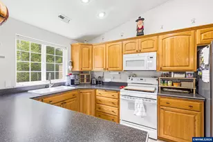 2825 Fir Ct, Sweet Home, OR 97386 - Photo 12