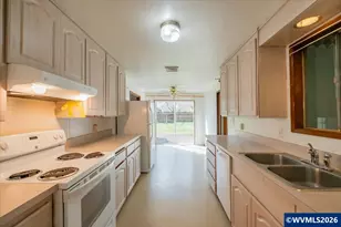 341 NE Cambridge Cir, Corvallis, OR 97330 - Photo 10