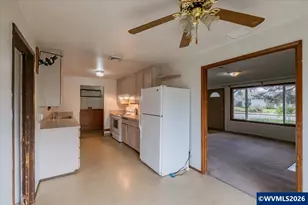 341 NE Cambridge Cir, Corvallis, OR 97330 - Photo 8