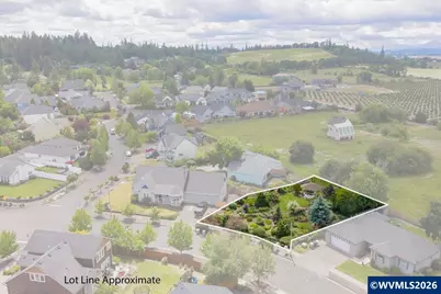 1306 NW Thorn Dr, Albany, OR 97321 - Photo 2