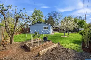 1932 NW Garryanna Pl, Corvallis, OR 97330 - Photo 38