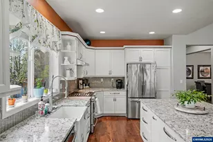 212 N Greenlink Way, Newberg, OR 97132 - Photo 14