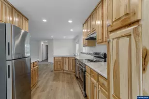 365 Mountain View Rd, Sweet Home, OR 97386 - Photo 14