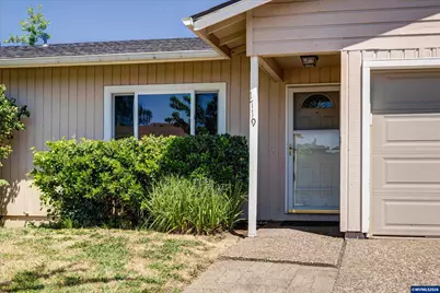 1719 Belmont Lp SW, Albany, OR 97321 - Photo 2