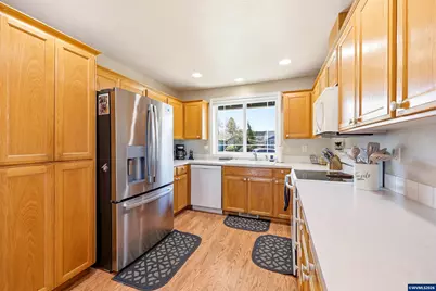 1257 Trent Av N, Keizer, OR 97303 - Photo 6