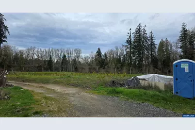 21757 99E Hwy NE, Aurora, OR 97002 - Photo 1