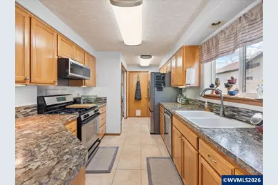 4831 Bonanza Dr NE, Salem, OR 97305 - Photo 12