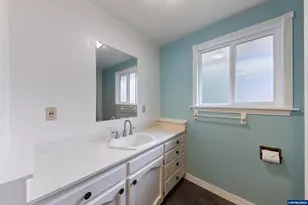 3418 Hidden Valley Dr NW, Salem, OR 97304 - Photo 22