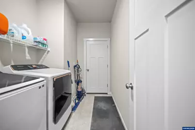 900 Marie St, Mount Angel, OR 97362 - Photo 12