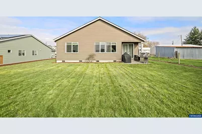 900 Marie St, Mount Angel, OR 97362 - Photo 4