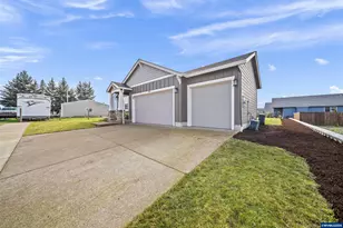 900 Marie St, Mount Angel, OR 97362 - Photo 2