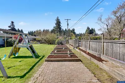 131 Cherry Ln NE, Albany, OR 97321 - Photo 40