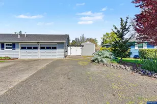 131 Cherry Ln NE, Albany, OR 97321 - Photo 4