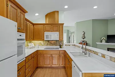 6652 Brookhollow Ct NE, Keizer, OR 97303 - Photo 10