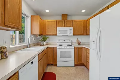 550 SE Hankel St, Dallas, OR 97338 - Photo 14