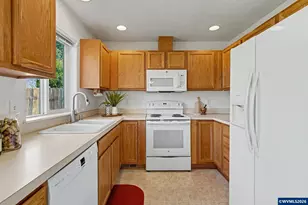 550 SE Hankel St, Dallas, OR 97338 - Photo 14