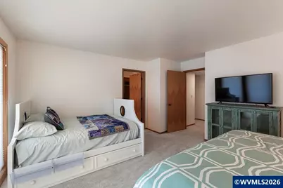 241 SW Ebb Av, Lincoln City, OR 97367 - Photo 36
