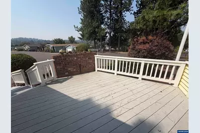 2120 Robins #1 Ln SE, Salem, OR 97306 - Photo 32