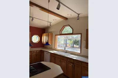 2120 Robins #1 Ln SE, Salem, OR 97306 - Photo 2