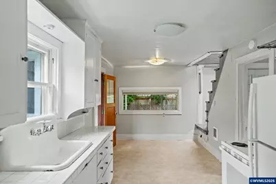 941 SW 10th St, Corvallis, OR 97333 - Photo 14