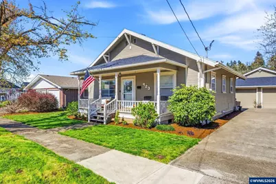 423 S 1st St, Silverton, OR 97381 - Photo 1