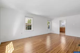 611 NW 11th St, Corvallis, OR 97330 - Photo 6