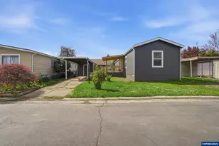 1103 N Springbrook Rd, Newberg, OR 97132 - Photo 1