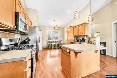 41 Sandalwood Lp, Creswell, OR 97426 - Photo 14