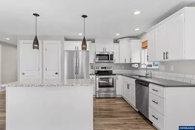 3140 NE Knox Butte Av, Albany, OR 97321 - Photo 8