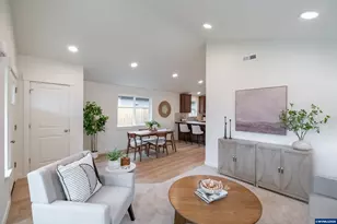 4718 SE Harrier St, Albany, OR 97322 - Photo 8