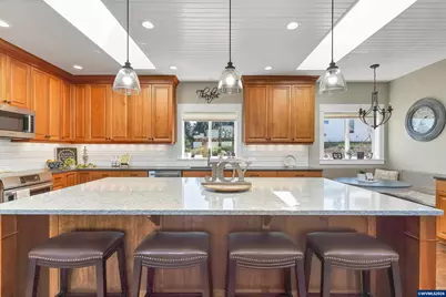 1092 Vineyard View Way S, Salem, OR 97306 - Photo 18