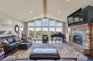 1092 Vineyard Vw Wy S, Salem, OR 97306 - Photo 24