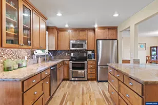 2920 Clover St NE, Albany, OR 97322 - Photo 2