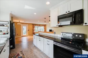 32973 Tennessee Rd, Lebanon, OR 97355 - Photo 12