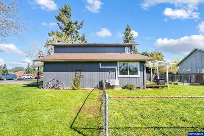 796 S R St, Cottage Grove, OR 97424 - Photo 28