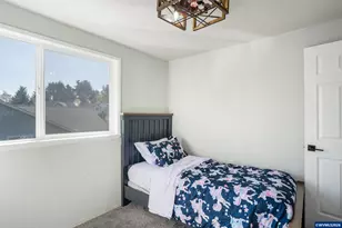796 S R St, Cottage Grove, OR 97424 - Photo 16