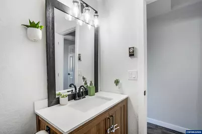 796 S R St St, Cottage Grove, OR 97424 - Photo 20