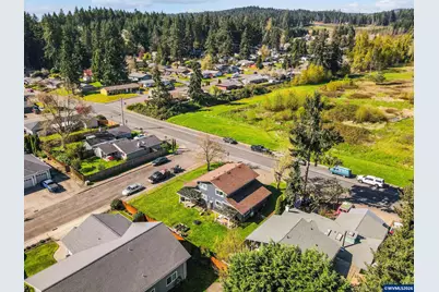 796 S R St, Cottage Grove, OR 97424 - Photo 24